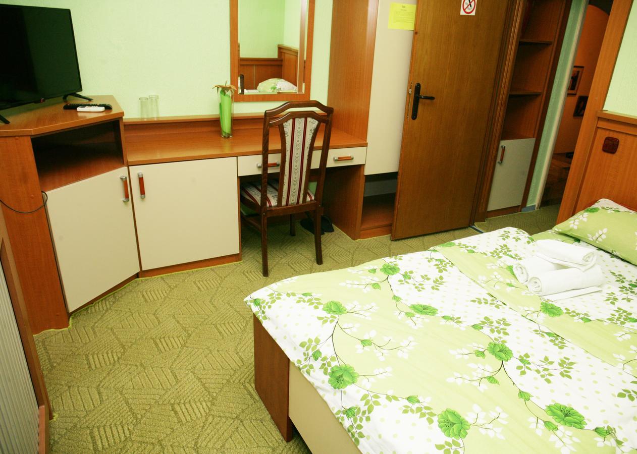 Motel Nana Баня-Лука Экстерьер фото